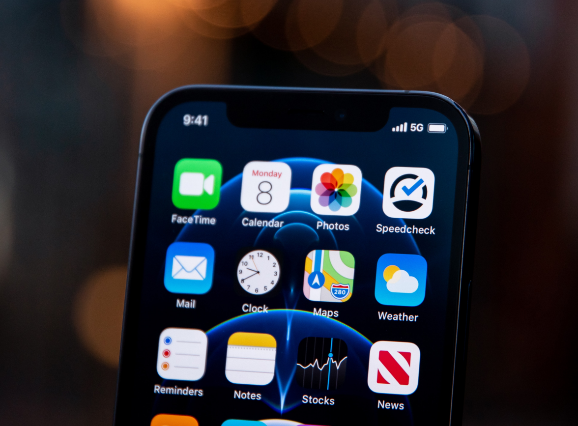 新城街道苹果手机维修分享为什么 iPhone 12 在冬季会自动关机 